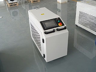 White 1500W handheld laser welding machine